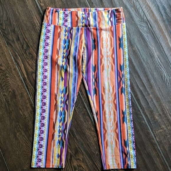 Onzie Pants - Onzie Aztec Tribal Cropped Leggings - S/M